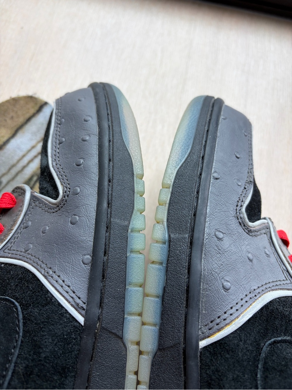 MF Doom Nike Dunks - Picture 13 of 13